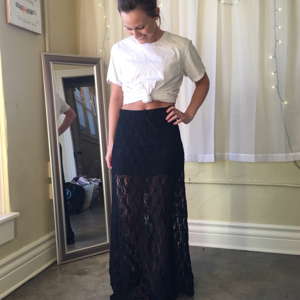Forever21 Black Lace overlay Maxi skirt SIZE M